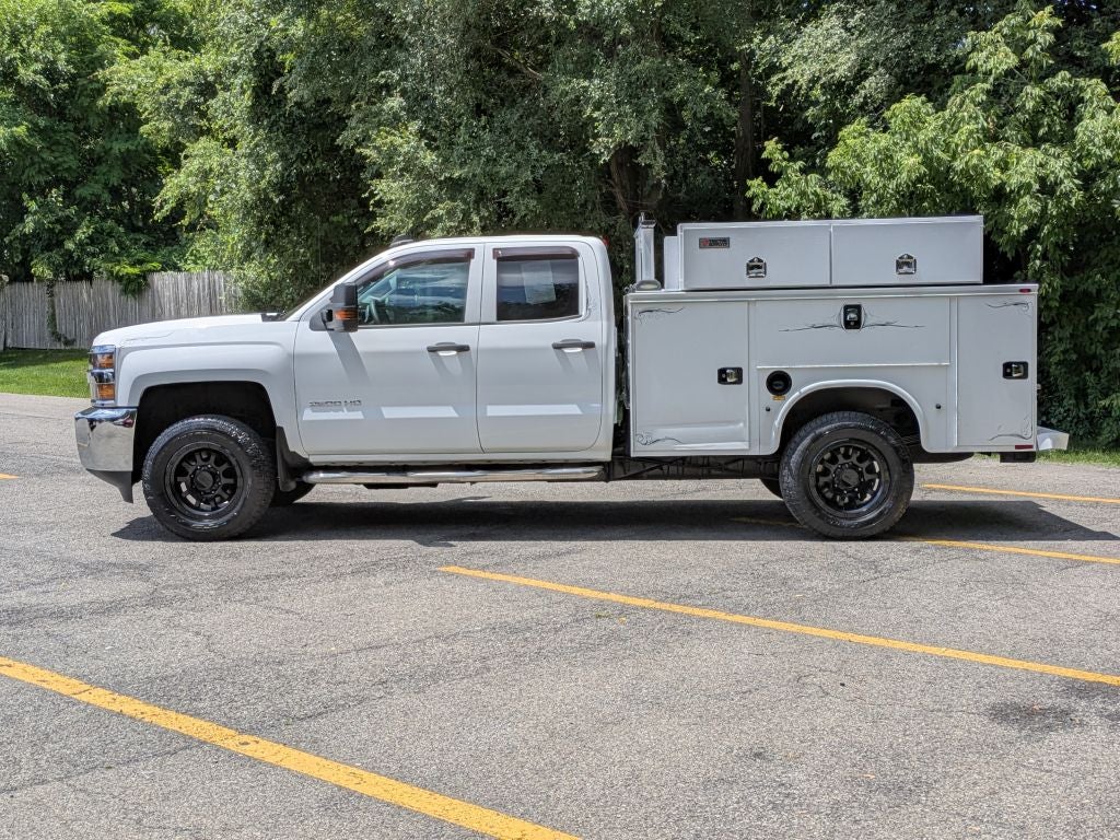 2017 Chevrolet Silverado 2500 HD — interior view